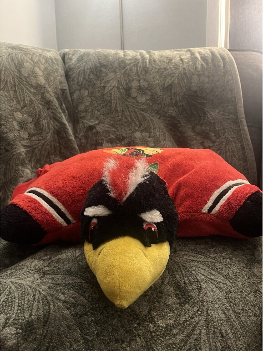 PILLOW PETS NHL Chicago Blackhawks Tommy Hawk Hockey Mascot Plush